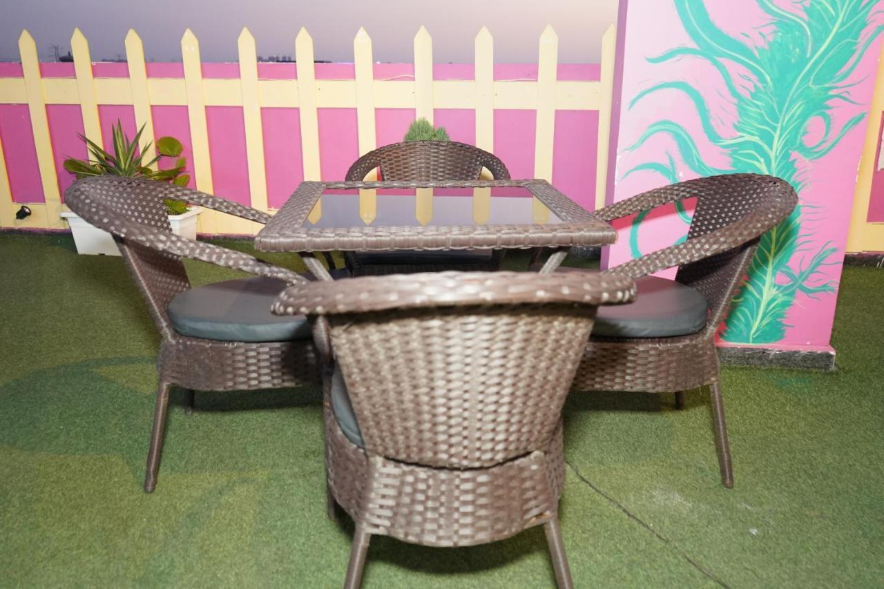 The Dwelling Paradise Hotel Greater Noida Ngoại thất bức ảnh