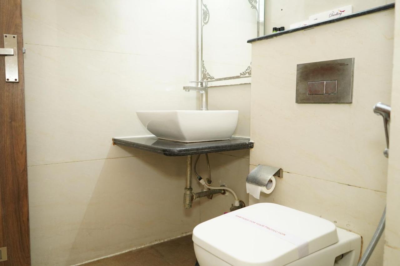 The Dwelling Paradise Hotel Greater Noida Ngoại thất bức ảnh