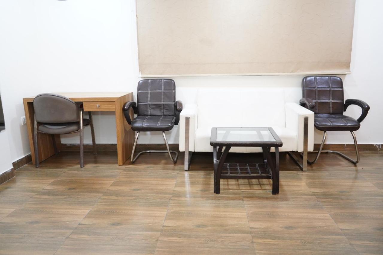 The Dwelling Paradise Hotel Greater Noida Ngoại thất bức ảnh